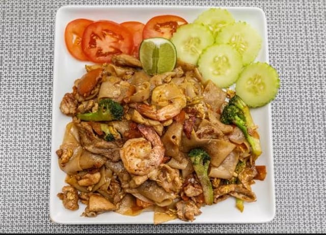 7. Drunken Noodles.