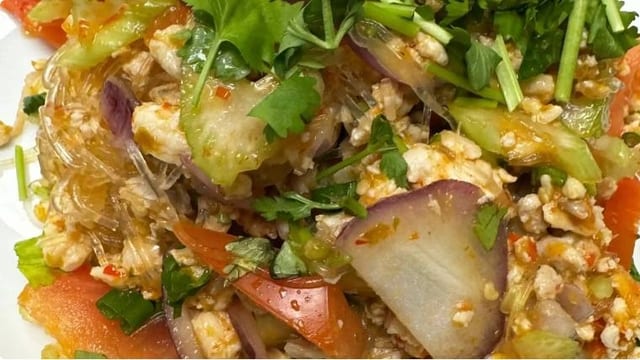 26. Yum Woon Sen.
